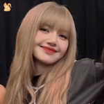 کاور آهنگ Lalisa از Lisa-black pink