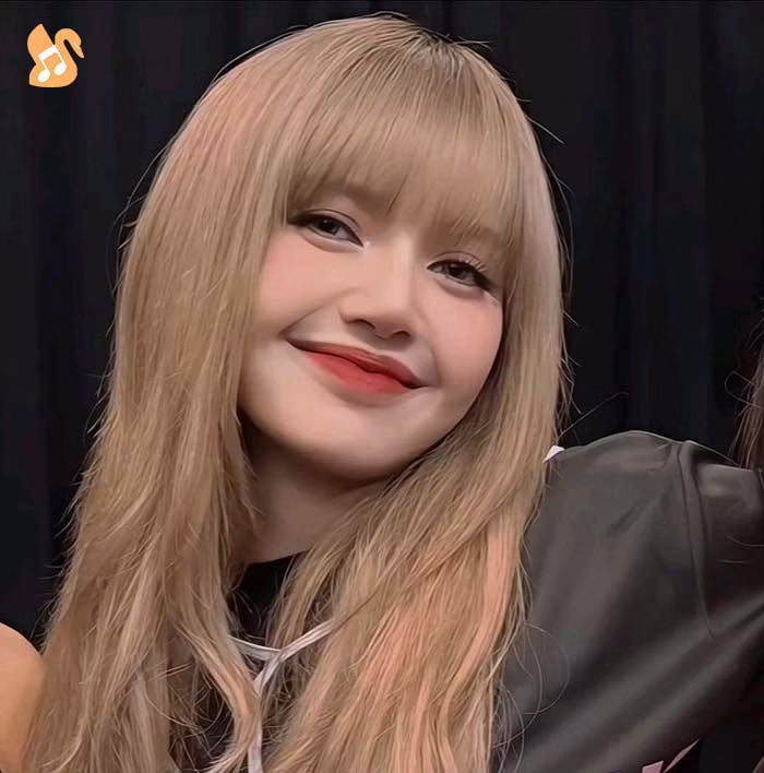 کاور آهنگ Lalisa از Lisa-black pink